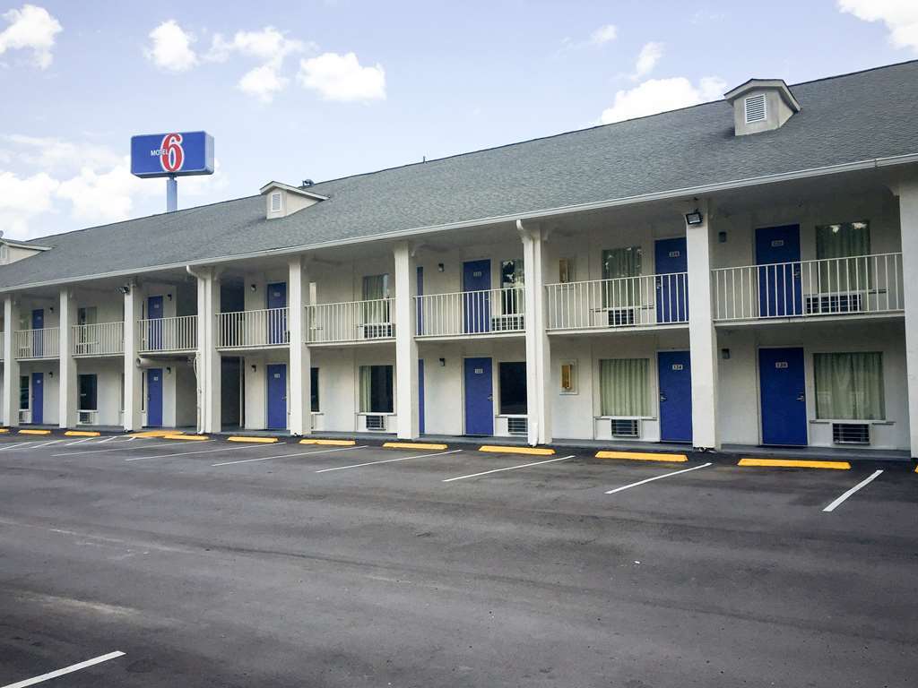 Days Inn By Wyndham Hardeeville Near Hilton Head Exteriör bild